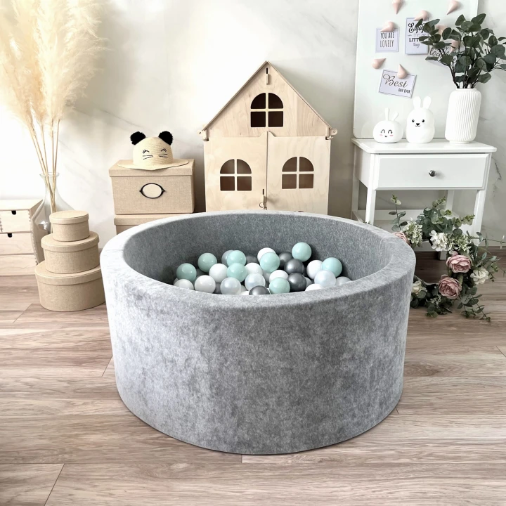 set - ballpit40x90 - Velvet Grey Melange - white, pearl, silver, light mint.jpeg