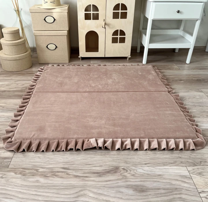 Velvet foldabe  playmats beige-square 4.jpeg