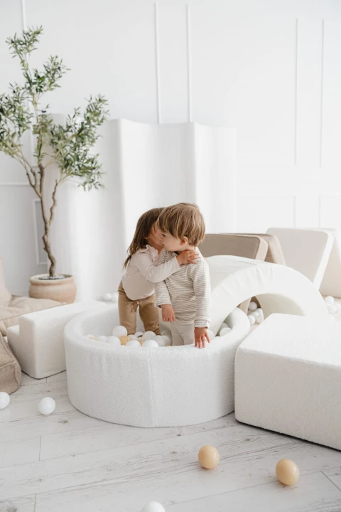 Suchy basen z kulkami dla dzieci boucle biały