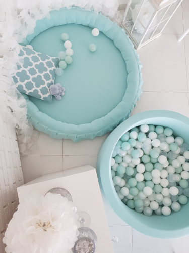 mata gniazdko dla niemowlaka.png