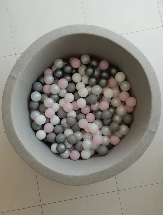 LIGHT GRAY 40 No.4.jpg