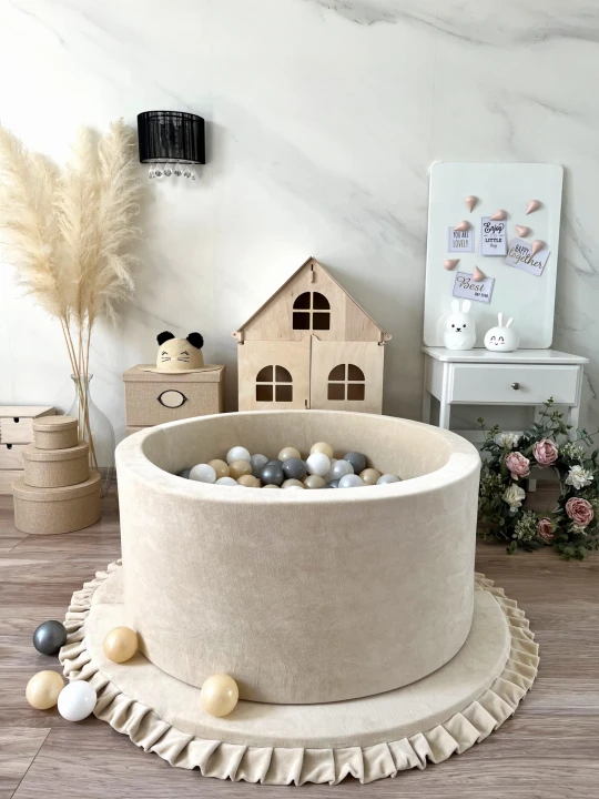 ballpit40x90 - Velvet Creme - white, pearl, grey, silver, metallic beige 2.jpeg