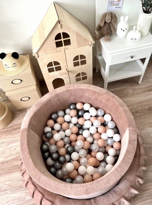 ballpit40x90 - Velvet Beige - white, pearl, silver, beige 4.jpeg